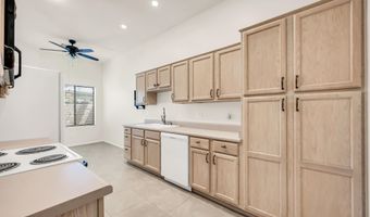 37204 N TRANQUIL Trl 24, Carefree, AZ 85377