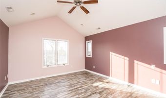 923 S 10th St, Adel, IA 50003