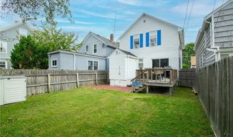 33 Slocum St, Newport, RI 02840