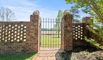 716 Lakeshore Dr, Bennettsville, SC 29512
