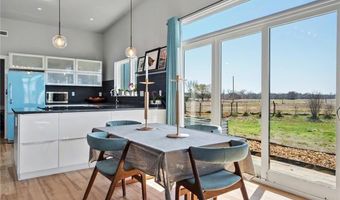 1564 N 450th Rd, Baldwin City, KS 66006