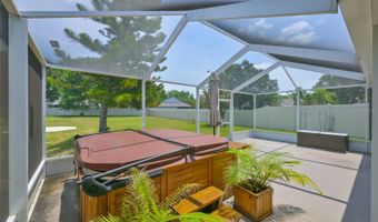 7318 GUILFORD PINE Ln, Apollo Beach, FL 33572