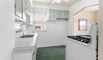 7686 Winona Ave, Allen Park, MI 48101