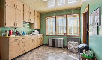 101 W 1st, Dyersville, IA 52040
