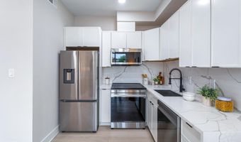 1516 E CAPITOL St NE 9, Washington, DC 20003
