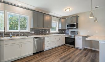 3184 Conlin Dr, Akron, OH 44319