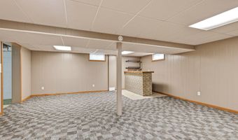 3045 Hales Mill Rd, Asbury, IA 52002