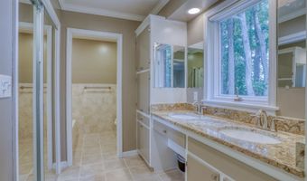5 STUART Dr, Dover, DE 19901