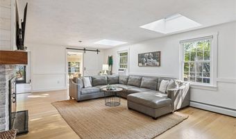 15 Birchwood Dr, Cumberland, RI 02864