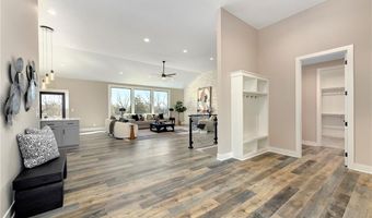 20322 166th St, Basehor, KS 66007