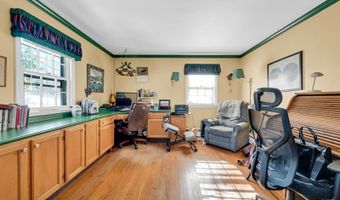 3 Augur Rd, Airmont, NY 10901