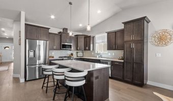 5008 CARLA Dr, Cheyenne, WY 82009