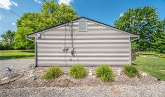 6142 Fairview Rd, Austintown, OH 44515