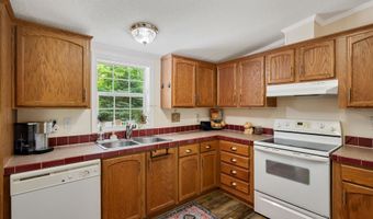 11 Kelley Rd, Barre, VT 05641