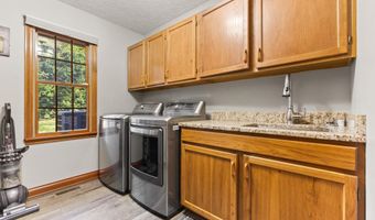 209 River Dr, Bloomfield, IN 47424