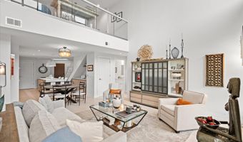 1201 N ROYAL St 214, Alexandria, VA 22314