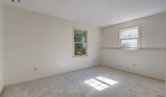 84 Founders Vlg 84, Clinton, CT 06413