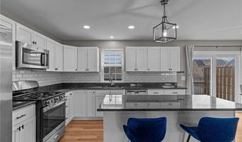 92 Dewolf Ave, Bristol, RI 02809