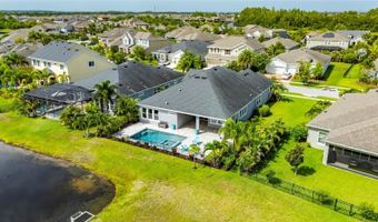 7322 PARADISO Dr, Apollo Beach, FL 33572