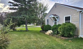 1221 Sunset Dr SW, Alexandria, MN 56308