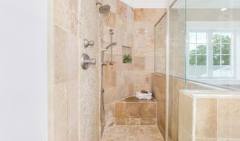 9715 SINGLETON Dr, Bethesda, MD 20817