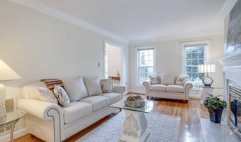4918 SUNSET Ln, Annandale, VA 22003