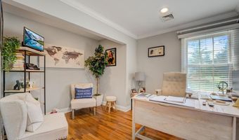 51 Normandy Ct, Middletown, NJ 07748