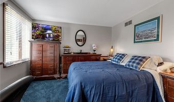 230 Schimwood Ct, Amherst, NY 14068