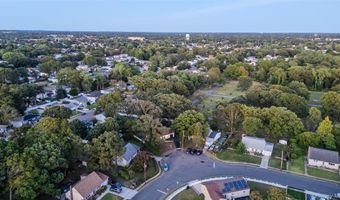 45 N Ronald Dr, Amityville, NY 11701