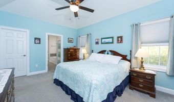 58 Granite Ln, Chester, NH 03036