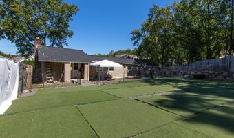 41 Wakemore St, Darien, CT 06820