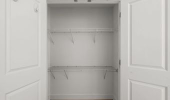 2001 15TH St N 813, Arlington, VA 22201