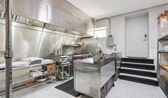 103 E Main St, Anamosa, IA 52205