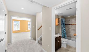43117 SHORE Sq, Ashburn, VA 20148
