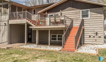 107 E Willow St, Beresford, SD 57004