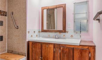 190 W 24TH St, Bayonne, NJ 07002