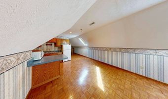136 Lock Ln, Alum Creek, WV 25003