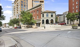 111 N Hamilton St 202, Madison, WI 53703