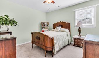 107 Jacks Ln, Bonneau, SC 29431