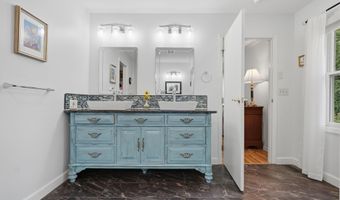 3401 Woodview Pl, Columbus, OH 43220