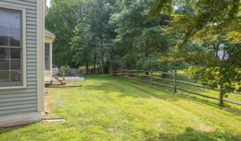10604 MAPLECREST Ln, Potomac, MD 20854