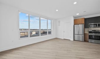 17 AVENUE E 201, Bayonne, NJ 07002