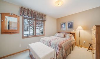 W6063 STRAWFLOWER Drive, Appleton, WI 54915