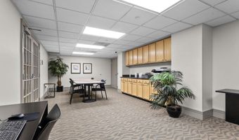 880 N POLLARD St N 224, Arlington, VA 22203