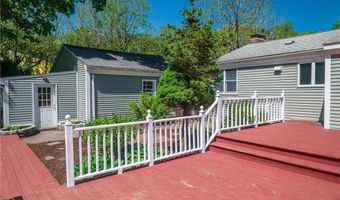 33 Wilbur Rd, Lincoln, RI 02865