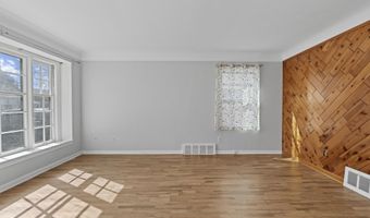 7210 Buckingham Ave, Allen Park, MI 48101