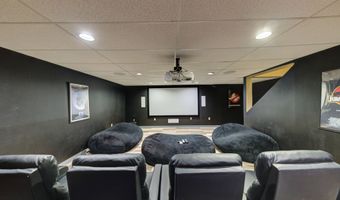 9 University Pl, Amsterdam, NY 12010