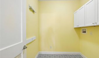 221 Wickford Ct 221, North Kingstown, RI 02852