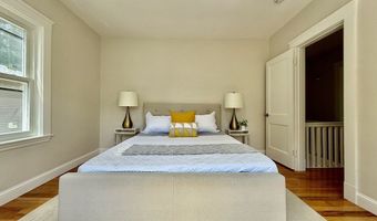 21 Upcrest Rd SF, Boston, MA 02135