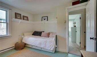 45 Burnside Ave, Newport, RI 02840